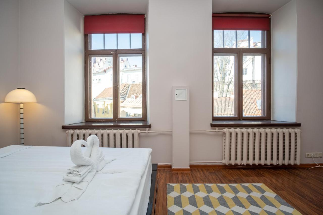 Old Town Studio Apartment - Uus Street 24 タリン エクステリア 写真