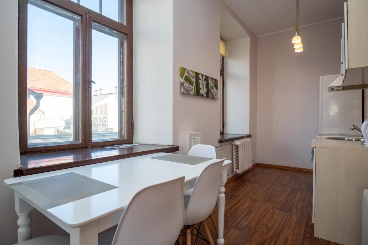 Old Town Studio Apartment - Uus Street 24 タリン エクステリア 写真